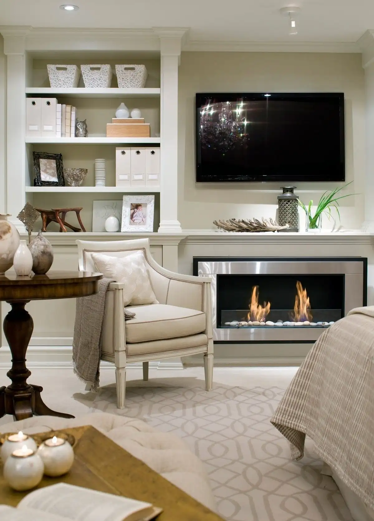 Cozy Up Your Master Bedroom With a Fireplace