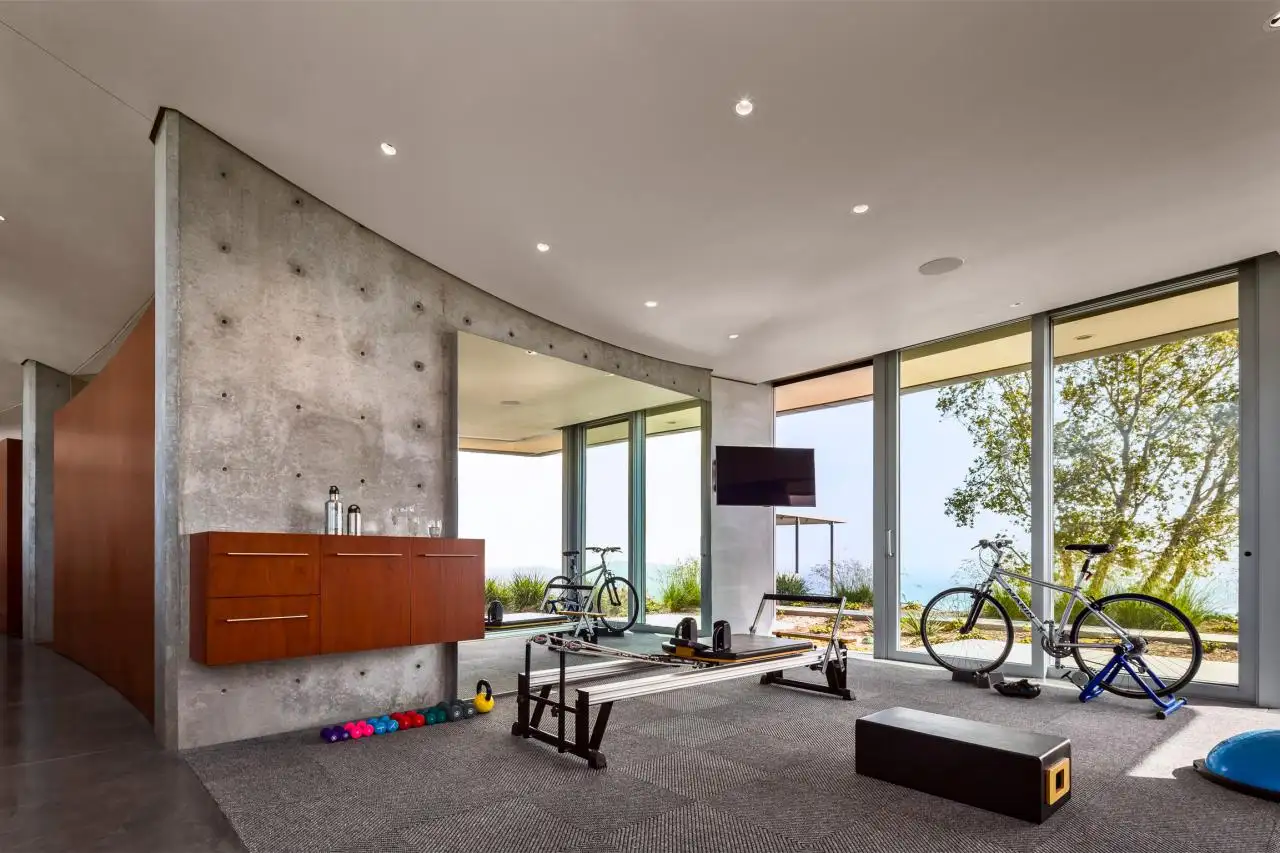 A Modern Home Fitness Room Design