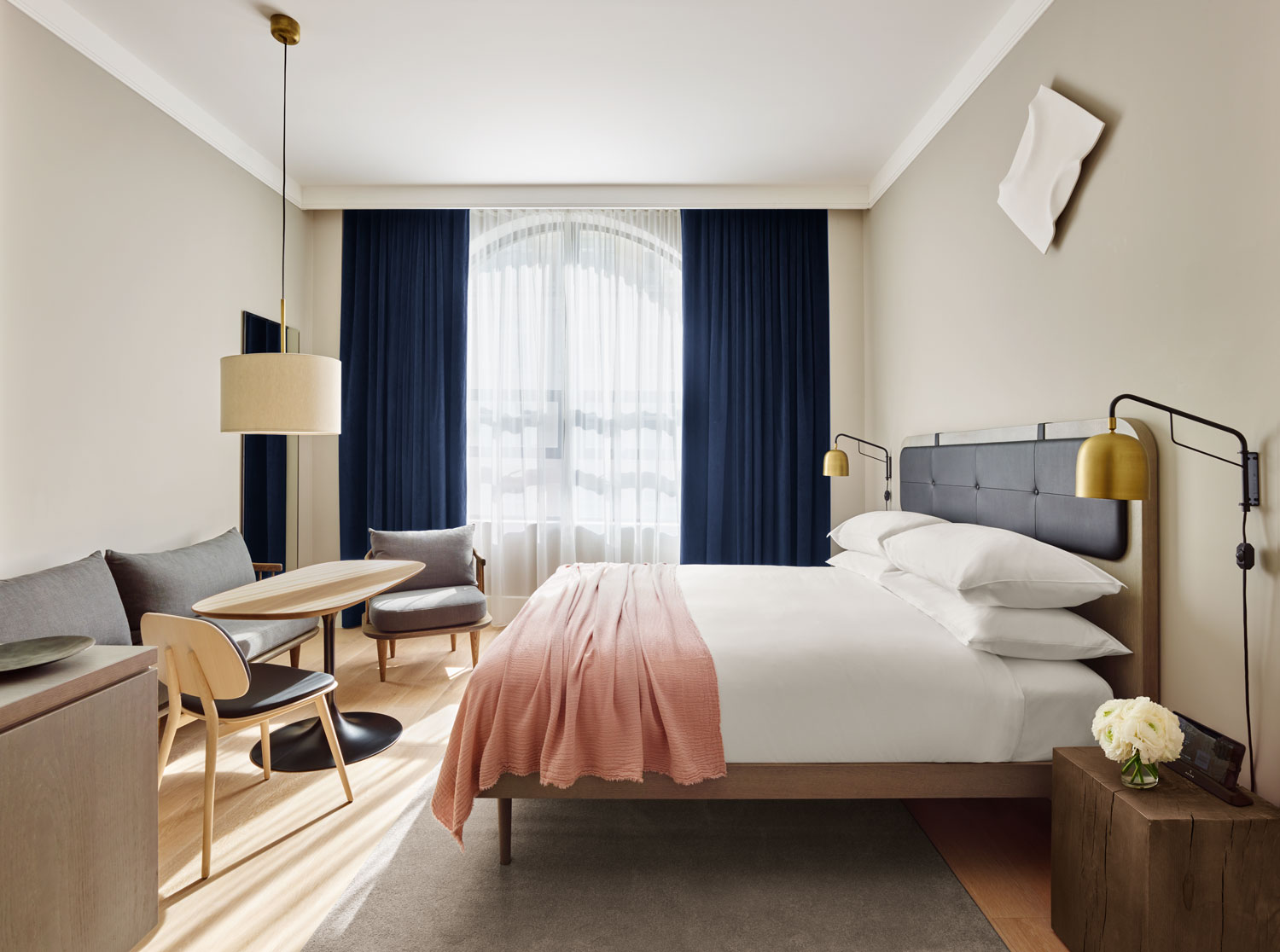 The Basics Of A Good Hotel Room Design Interior Design