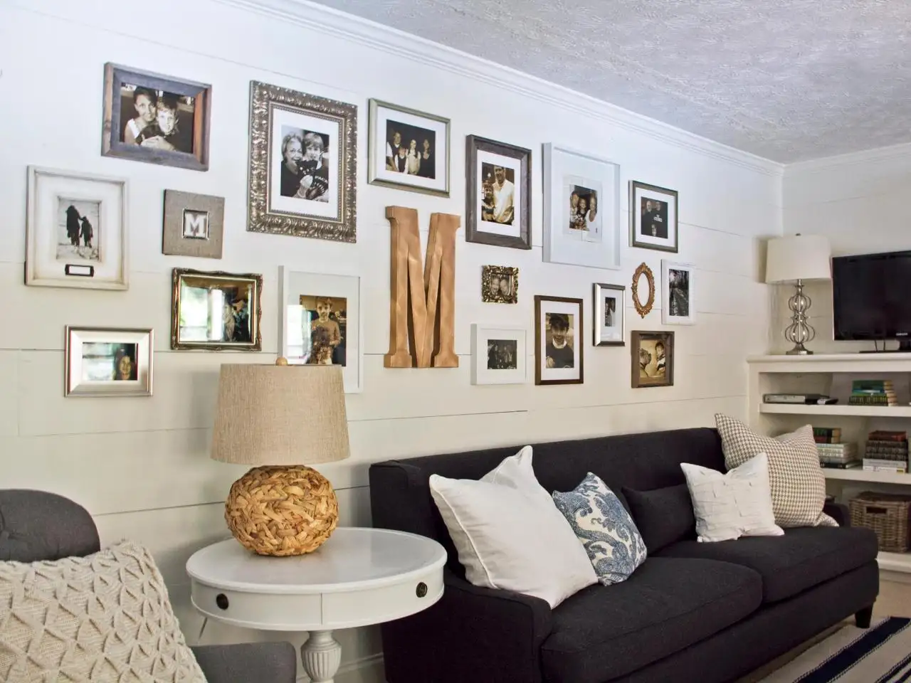 Create a photo gallery for a cozy atmosphere