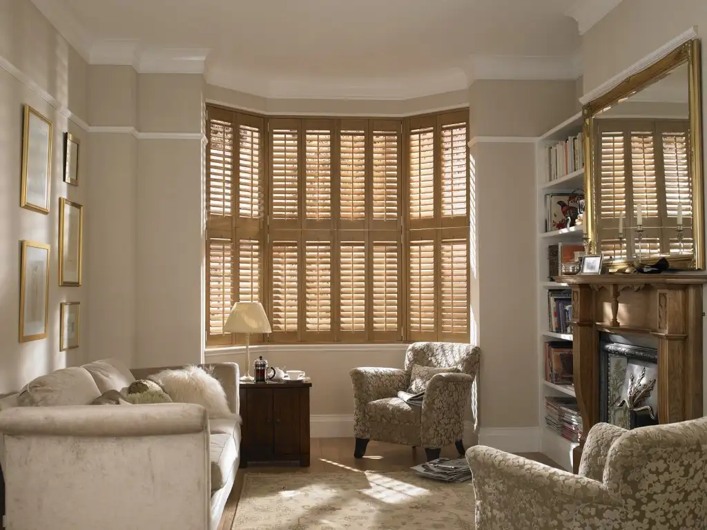 Wooden shutters for bay windows
