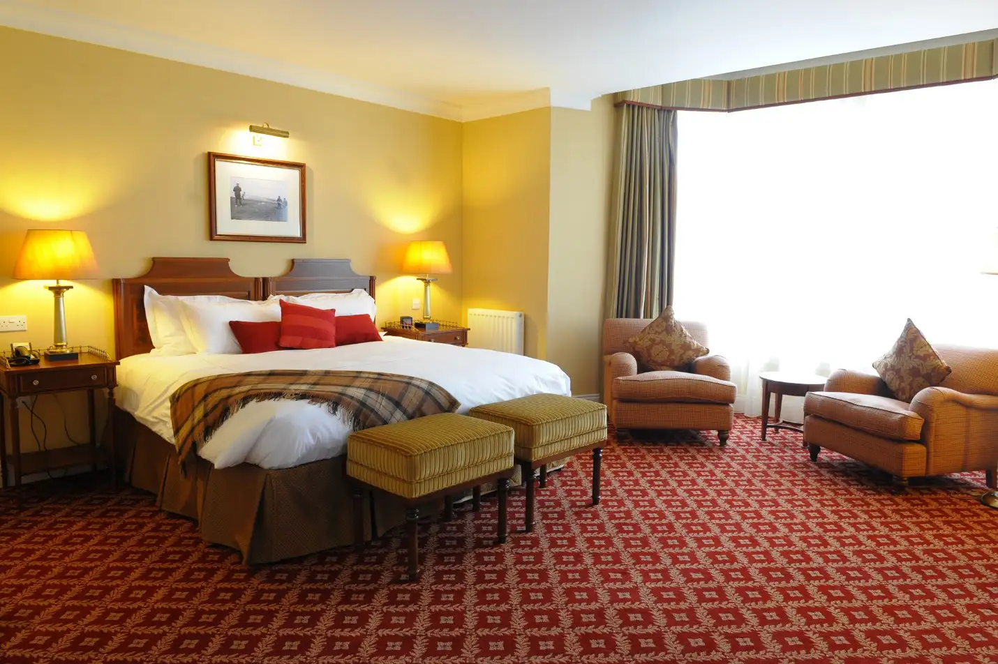 Communal Spaces in hotel rooms