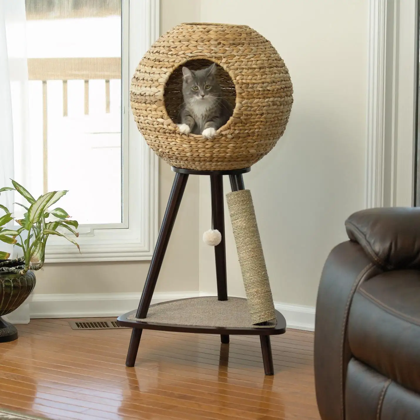 Pet scratching posts