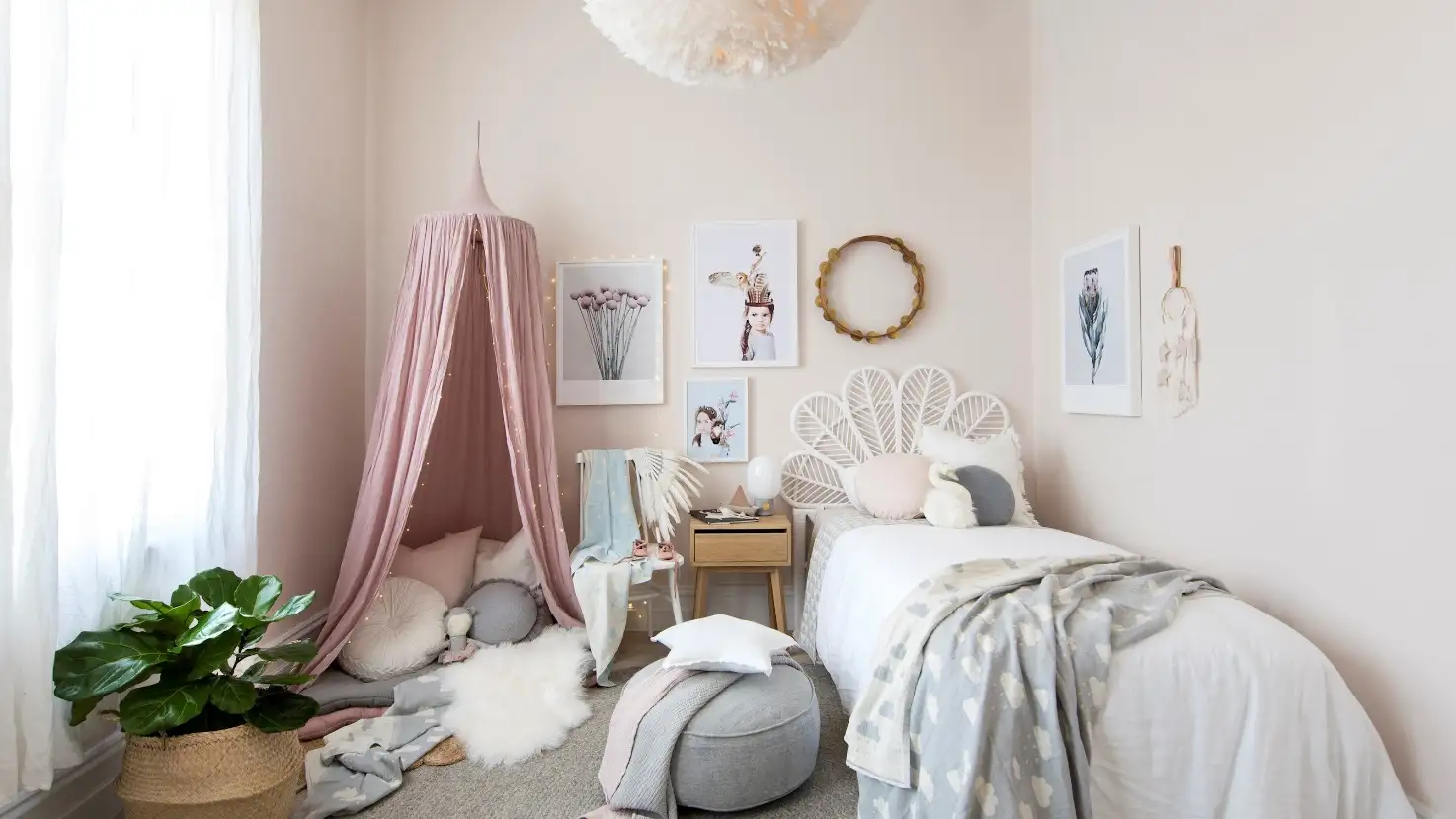 Pink Bedroom For Your Daughter
