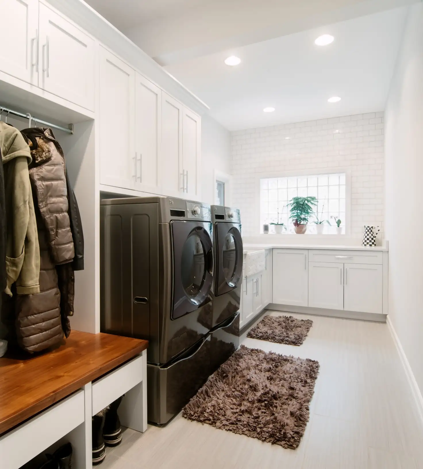 Multifunctional Mudroom Design