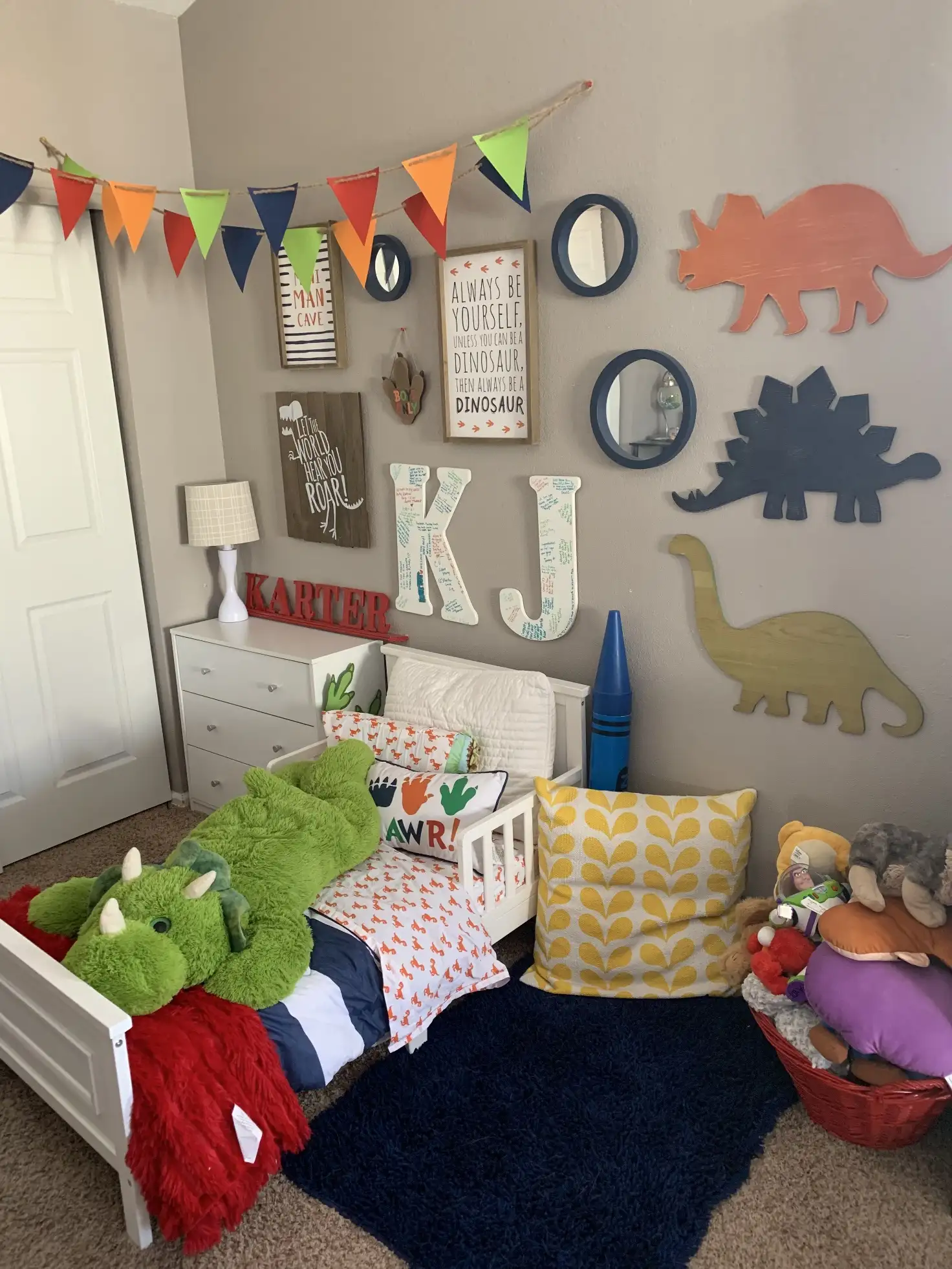 Dinosaur Room Décor