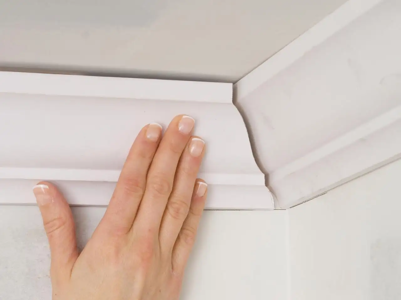 Do-it-yourself crown molding