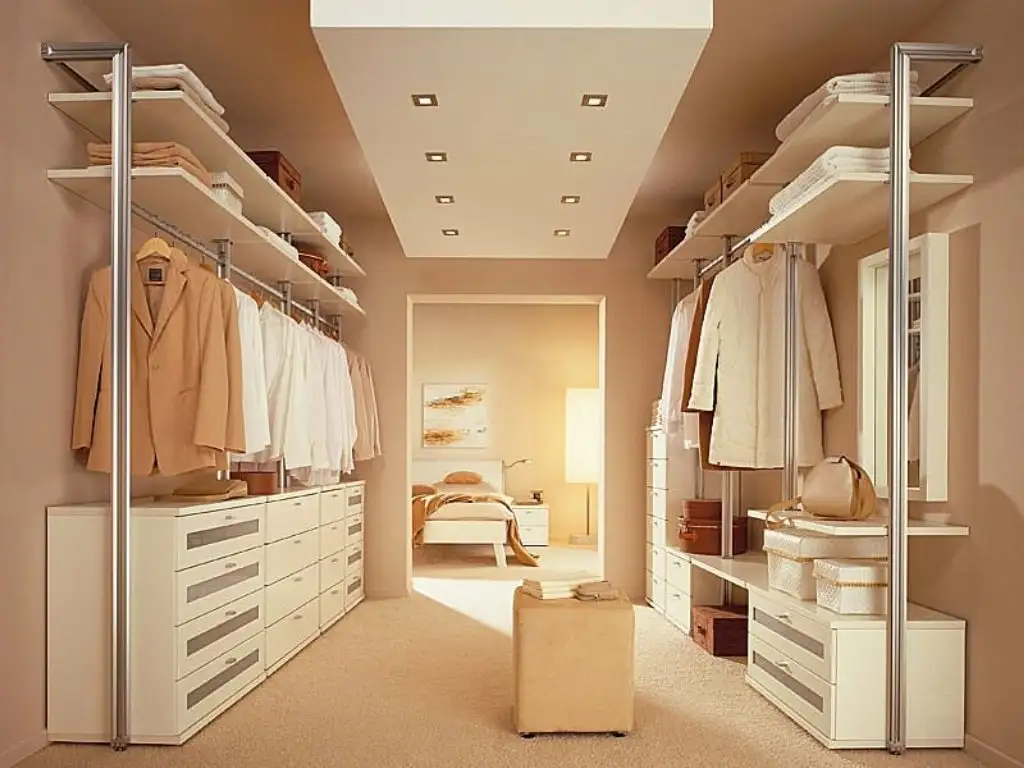 Clean and declutter your tidy minimalist closet