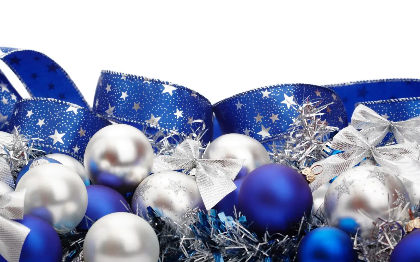 White/silver and blue Christmas decorations
