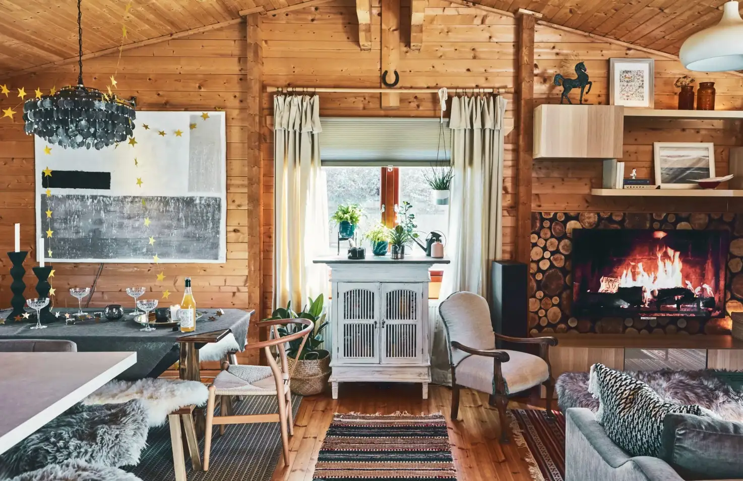 How To Decorate A Log Cabin Home
