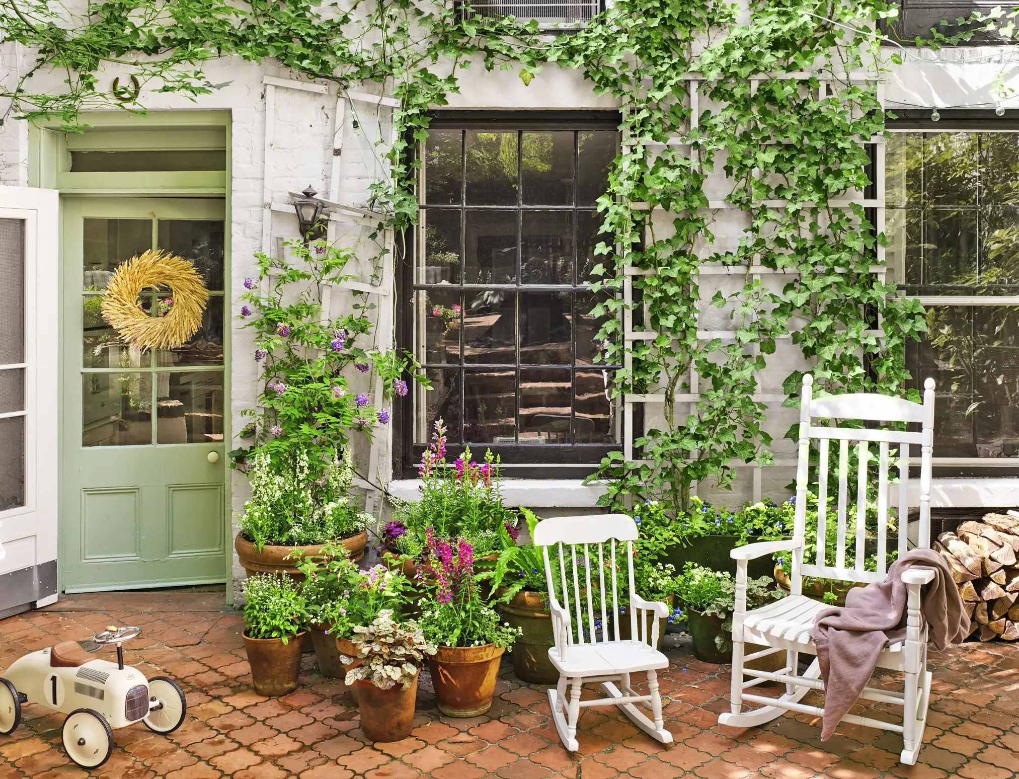 French Country Patio Décor